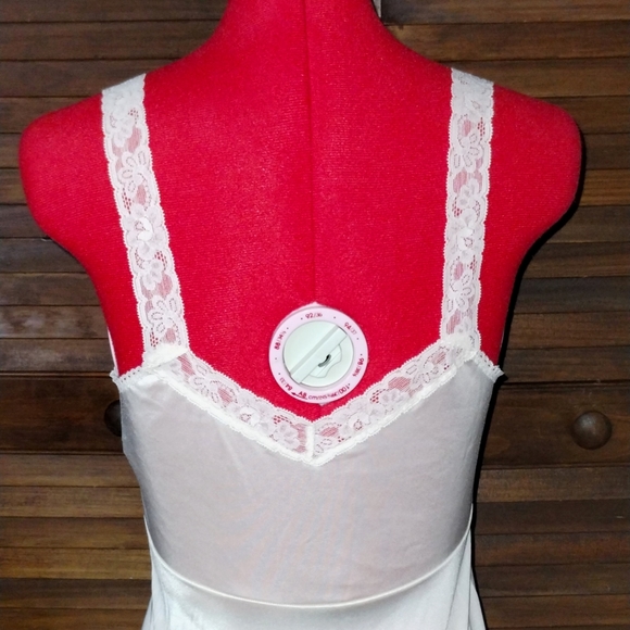 Full Slip - Picture 4 of 6